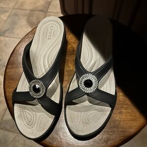 CROCS Black and White Sandals with Contoured Comfort